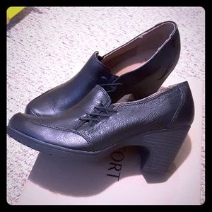 Black casual shoes